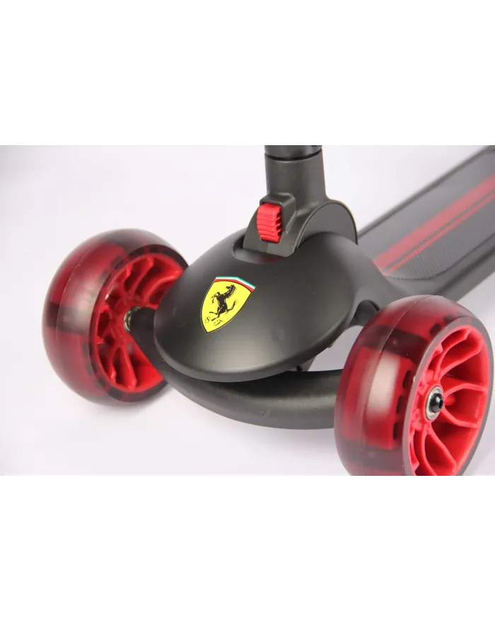 Ferrari hulajnoga dziecięca trójkołowa 2W1 FXK28-2 Czarna