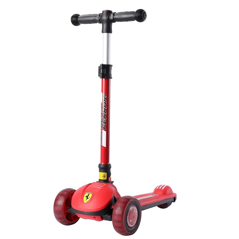 Ferrari hulajnoga trójkołowa FXK108 Czerwona